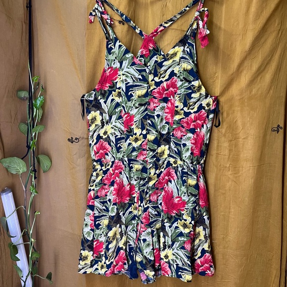 Romper - Picture 3 of 3